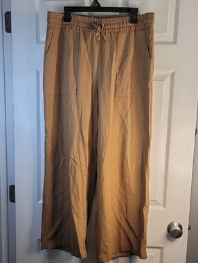 Zenana Outfitters Wide Straight Leg Drawstring Pants in Camel Brown